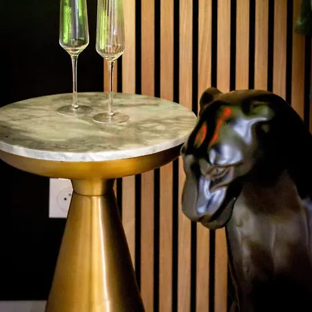 The Perfect For A Romantic Getaway Cozy And Intim *