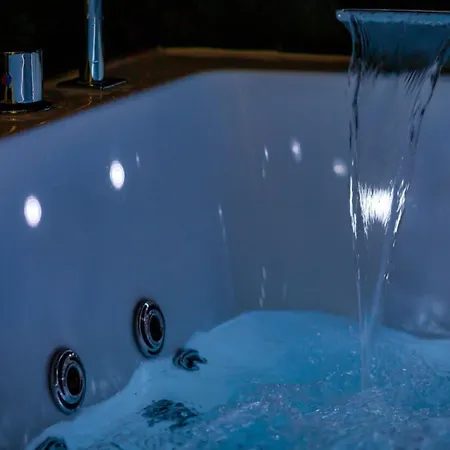 The Perfect For A Romantic Getaway Cozy And Intim